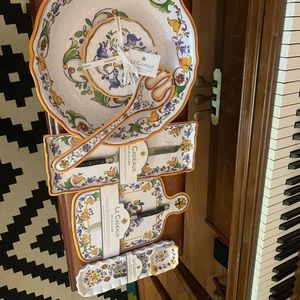 Le Cadeaux Melamine Gift Set - Platter, Bowl, etc